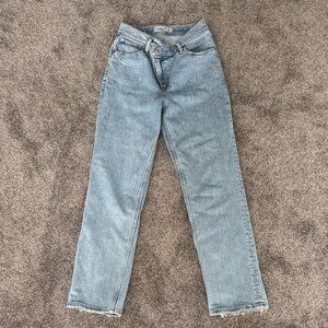 Abercrombie & Fitch 90s Straight Ultra High Rise Jeans Size: 26S